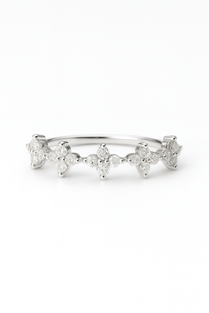 LA12- 14KW Diamond ring with clover cluster designs